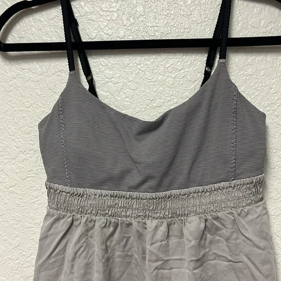 🍋 LULULEMON Bliss Tank Top Size 6 - Picture 6 of 16